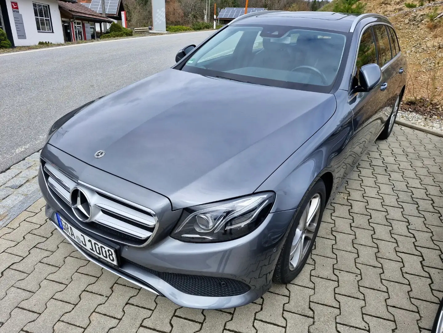 Mercedes-Benz E 220 E -Klasse T-Modell d Grau - 1