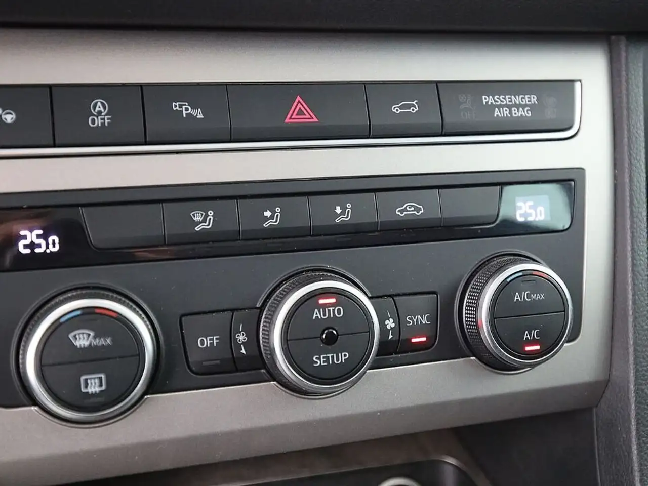 SEAT Ateca 2.0 TDI 4Drive Xperience Aut LED 360-CAM 16
