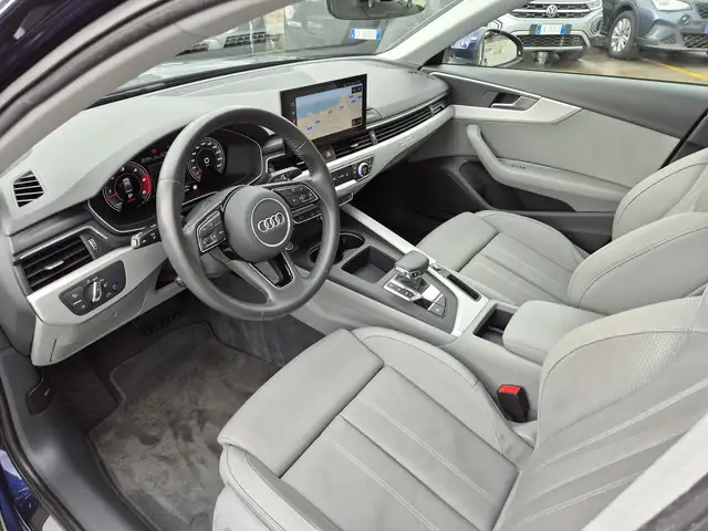 Audi A4 view 6