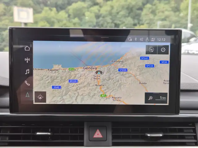 Audi A4 view 10