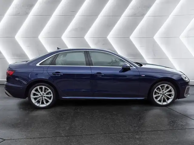 Audi A4 view 5
