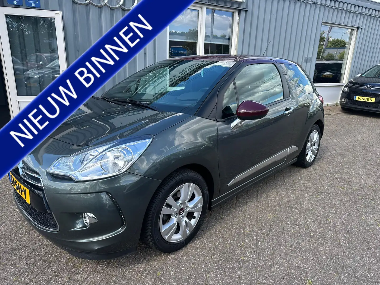 Citroen DS3 1.6 VTi So Chic Grijs - 1