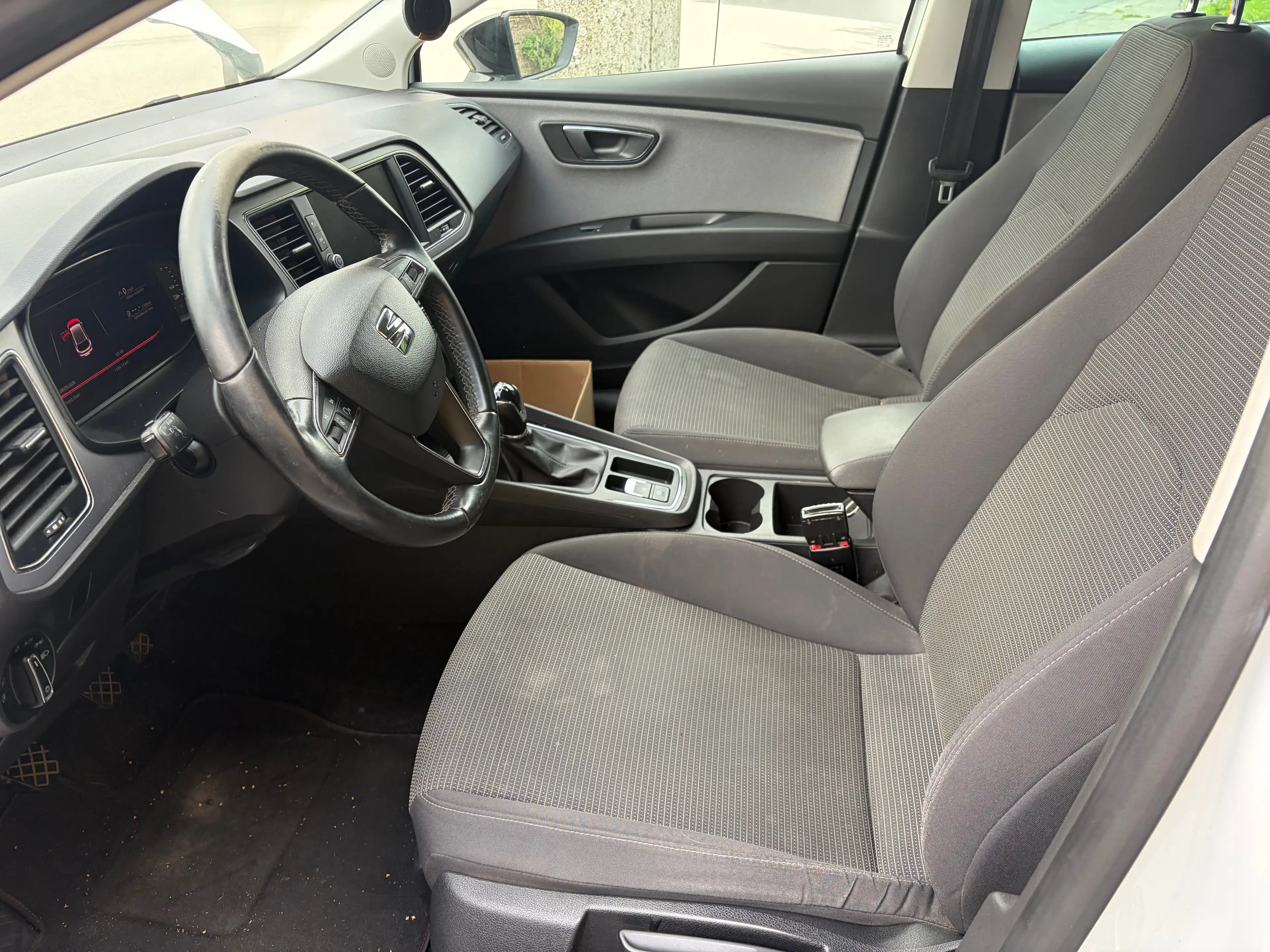 SEAT Leon Leon 1.6 CR TDi Style (EU6.2) — photo 8