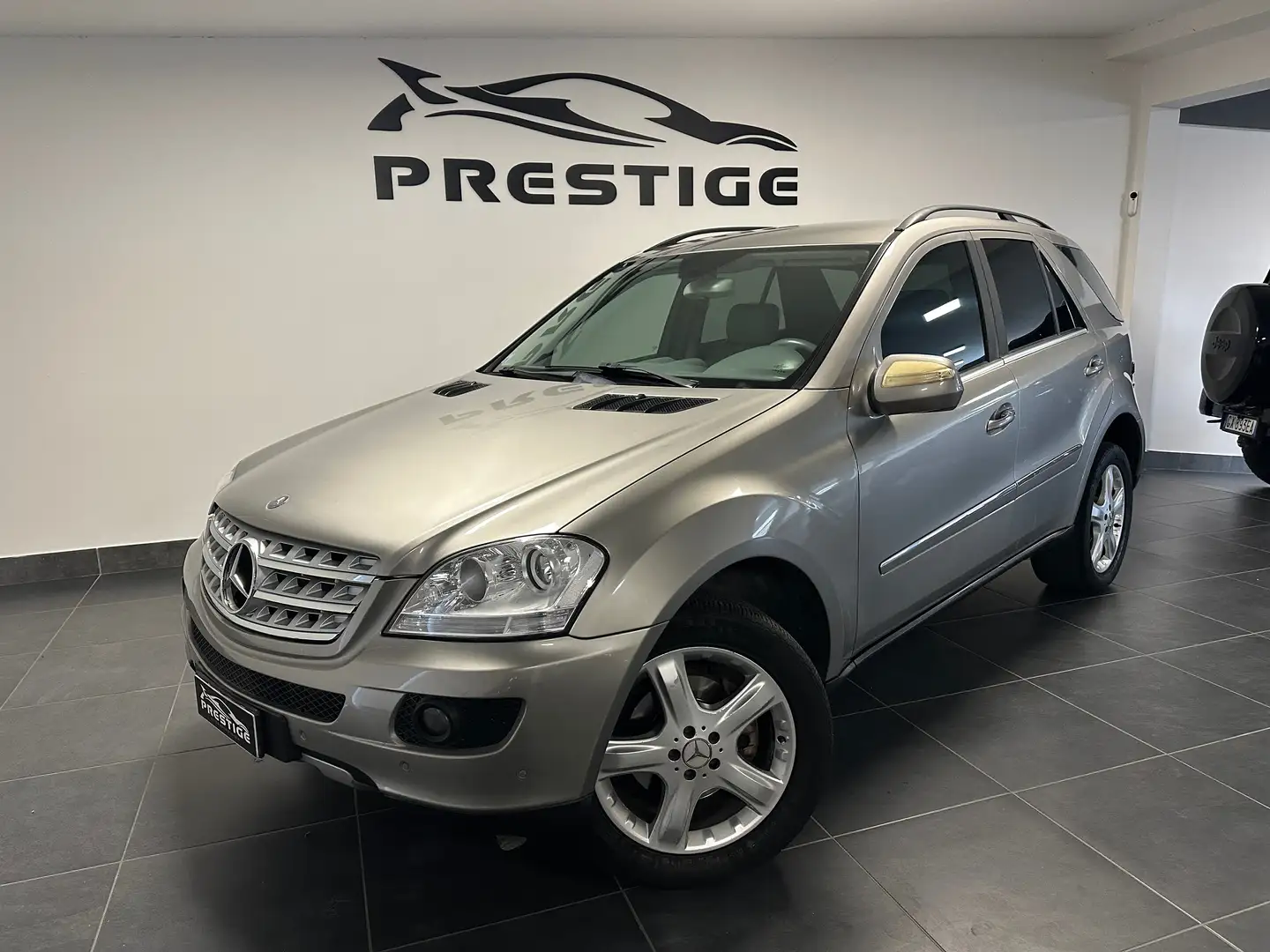 Mercedes-Benz ML 320 ML 320CDI 4MATIC SPORT 224CV Grigio - 1