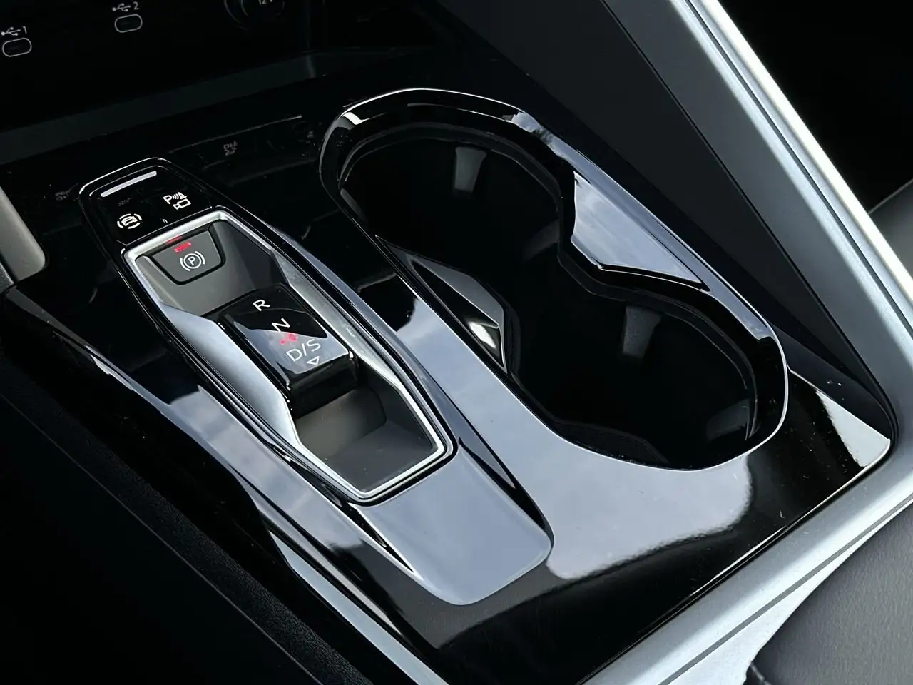 Audi Q5 снимка Audi Q5