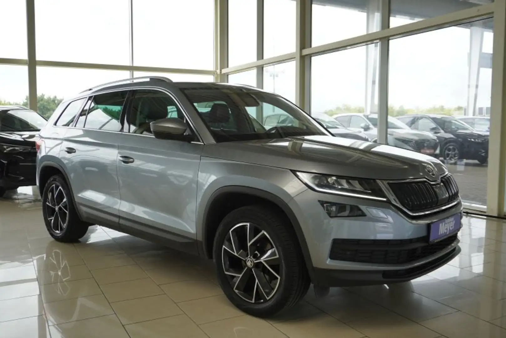 Skoda Kodiaq Style 1,5TSI aAHK/LED/Navi/ACC/el.Klappe Grau - 2