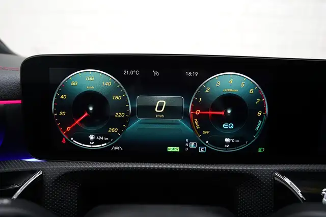 Mercedes-Benz Cla view 11