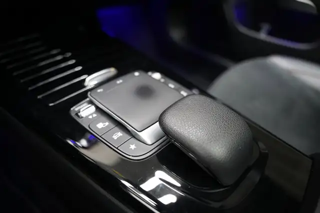 Mercedes-Benz Cla view 12