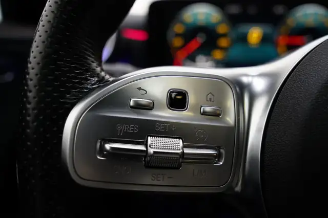Mercedes-Benz Cla view 15