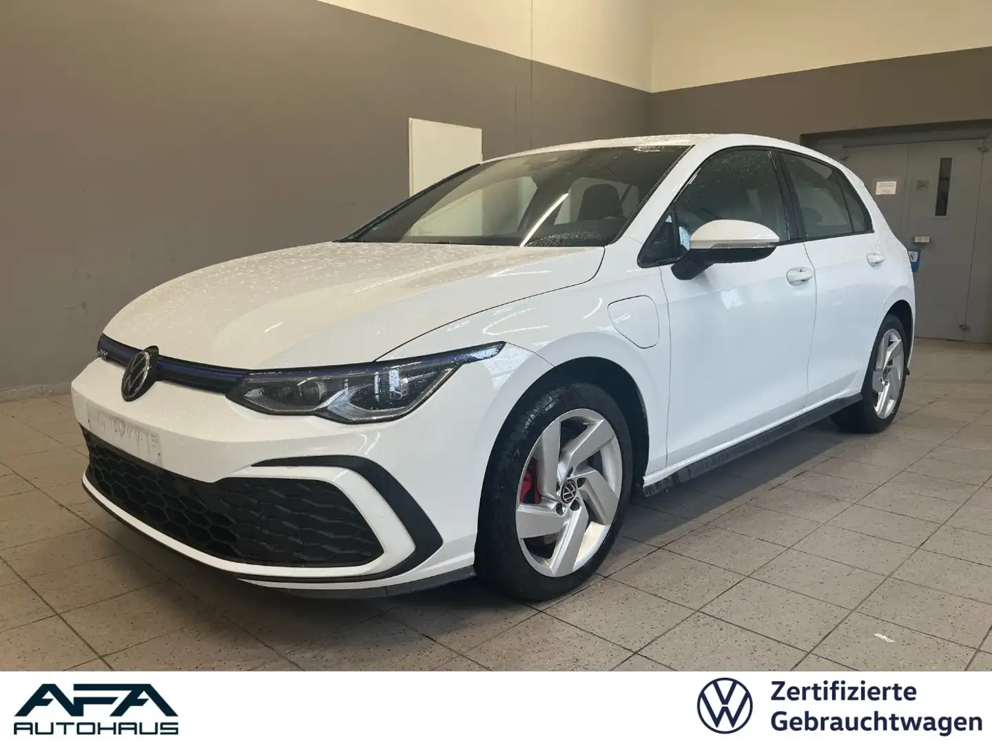 Volkswagen Golf VIII GTE 1,4 TSI DSG Matrix*RFK*ACC*NAV*SHZ Weiß - 1