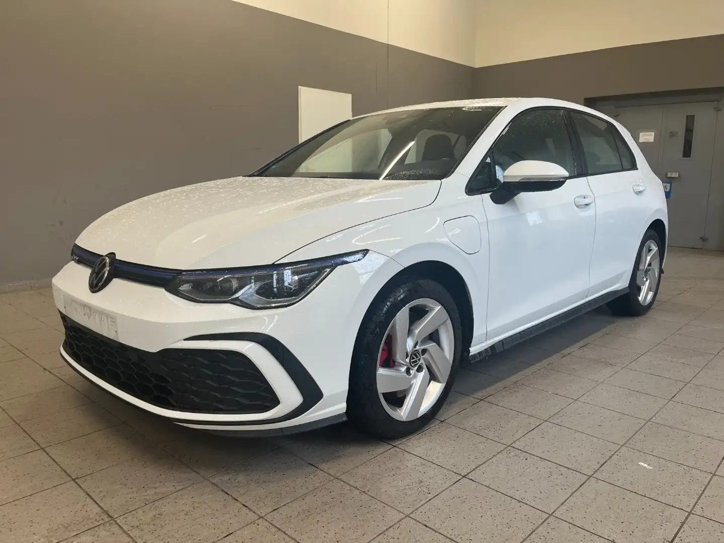 Volkswagen Golf VIII GTE 1,4 TSI DSG Matrix*RFK*ACC*NAV*SHZ Weiß - 2