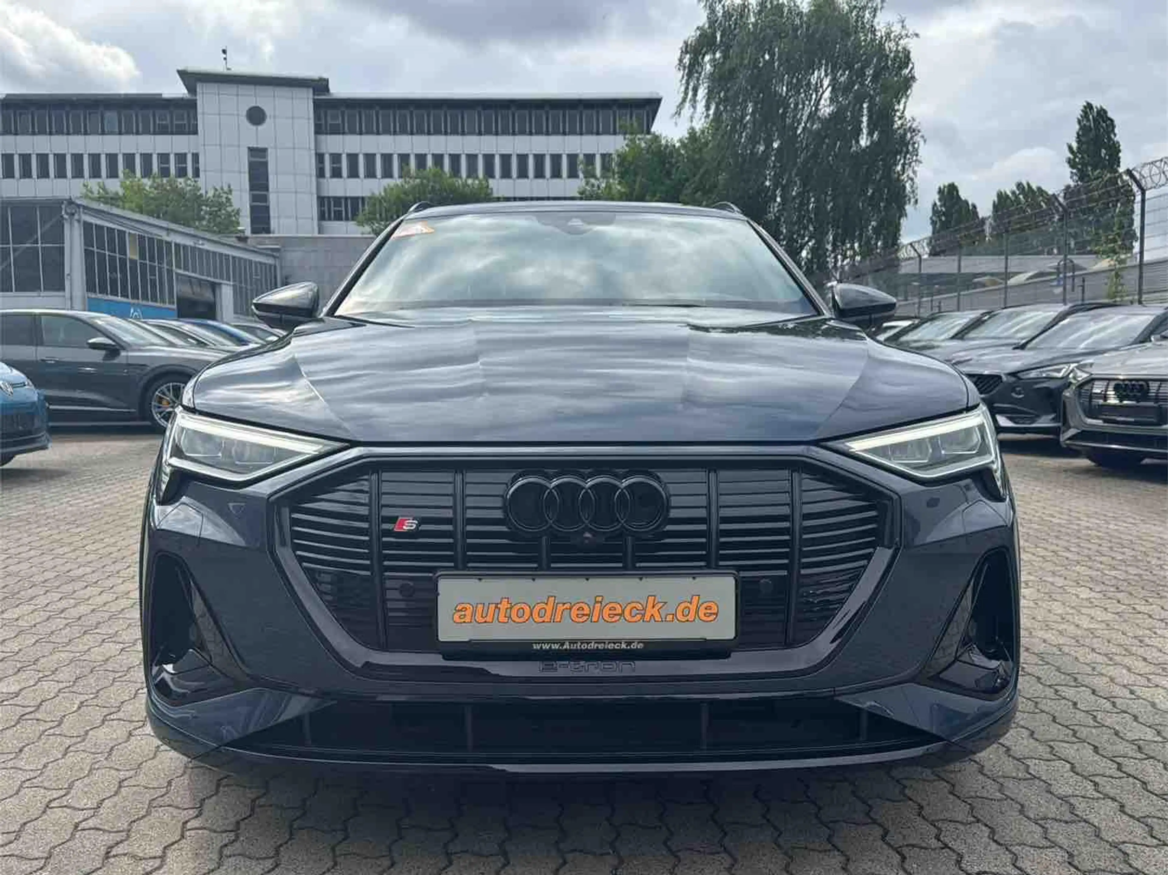 Audi e-tron Sportback S ACC HuD PANO MASSAGE 360° — photo 4