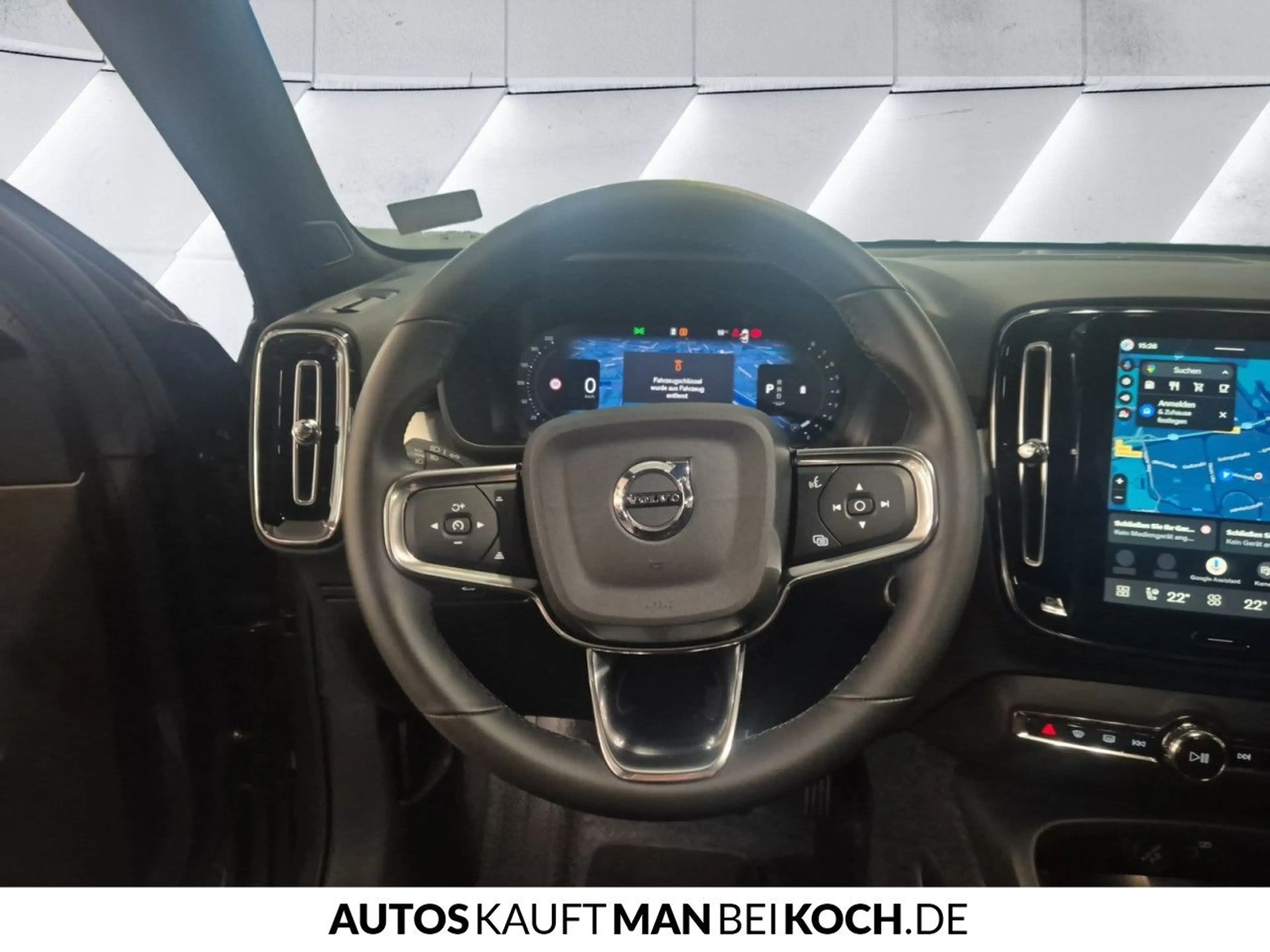 Volvo XC40 B3 Plus Dark ACC BLIS LED H/K 360° Notrad SHZ — photo 9