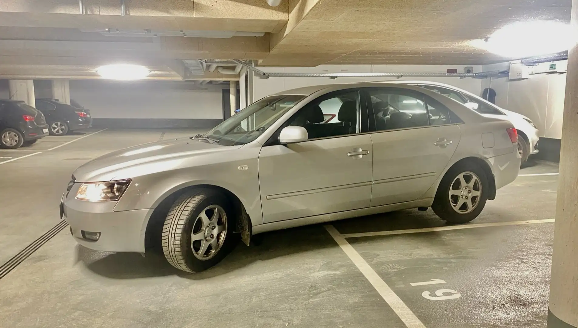 Hyundai NF Hyundai SONATA NF 2.4 Automatik, VIP Grau - 2