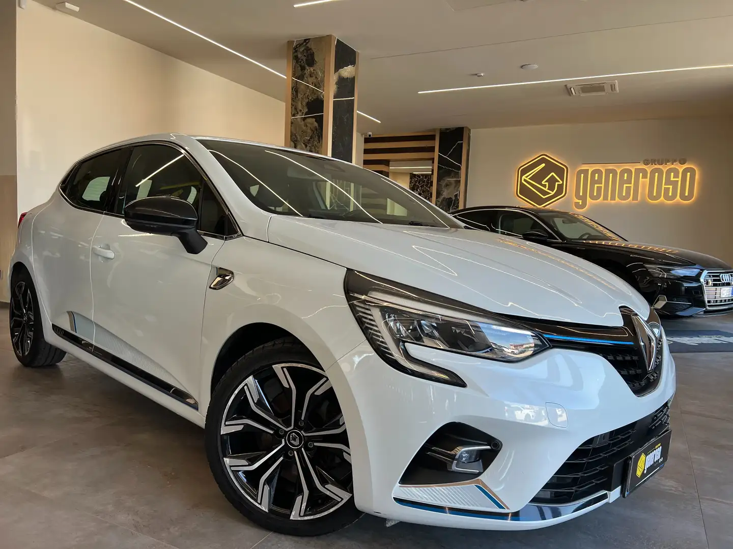 Renault Clio Clio 1.6 E-Tech hybrid Serie limitata 140cv auto Wit - 1