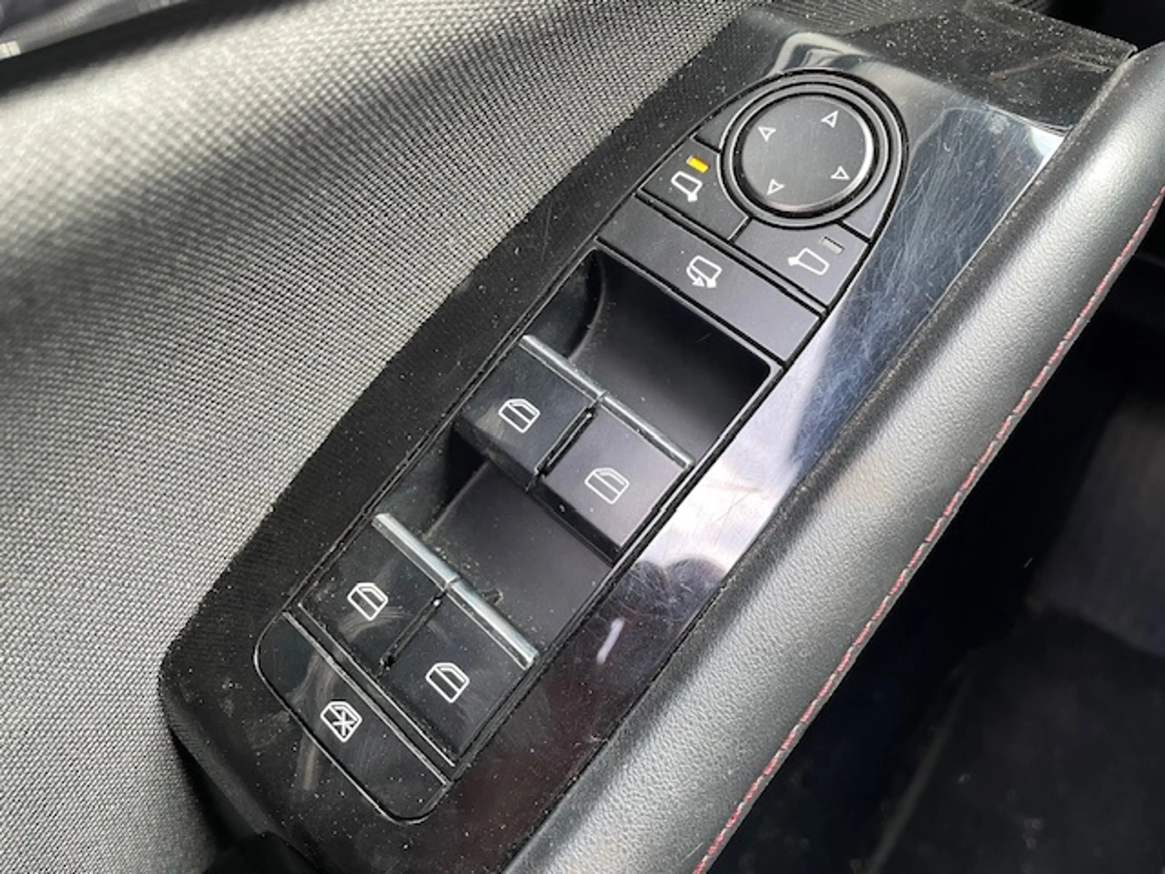 Mazda CX-30 2.0 e-SkyActiv M Hybrid Homura — photo 10