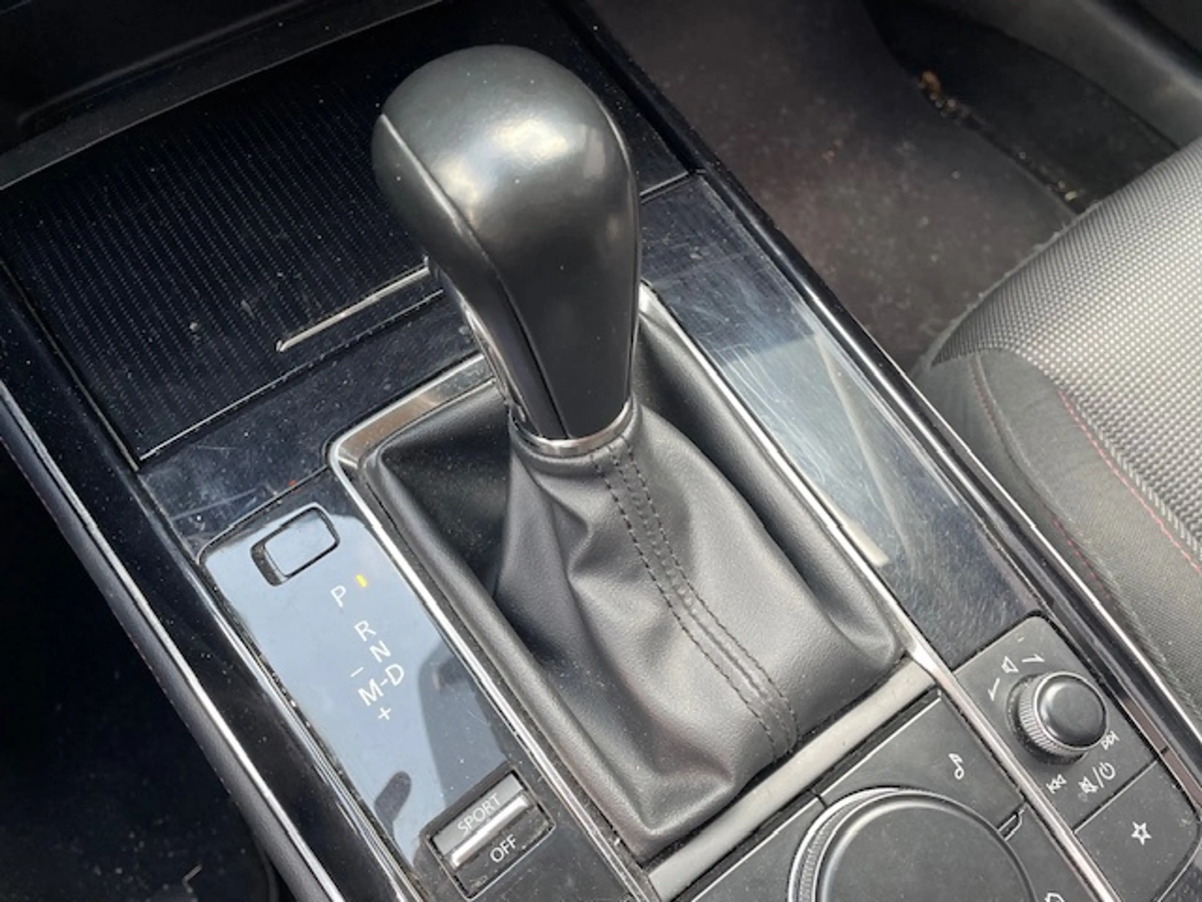Mazda CX-30 2.0 e-SkyActiv M Hybrid Homura — photo 15