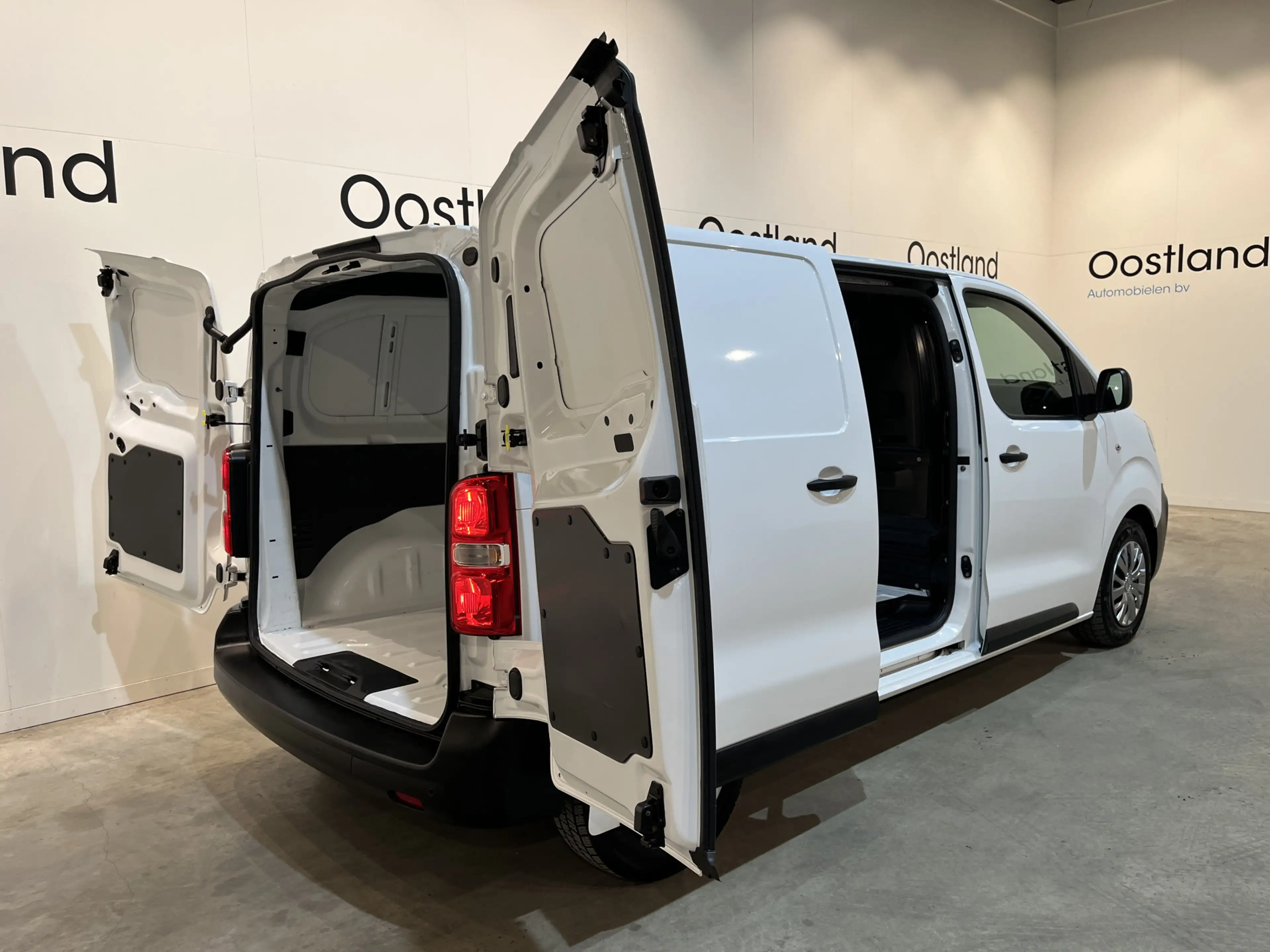 Opel Vivaro-e L2H1 Edition 50 kWh / 100% Elektrisch !! / Airco / — photo 2