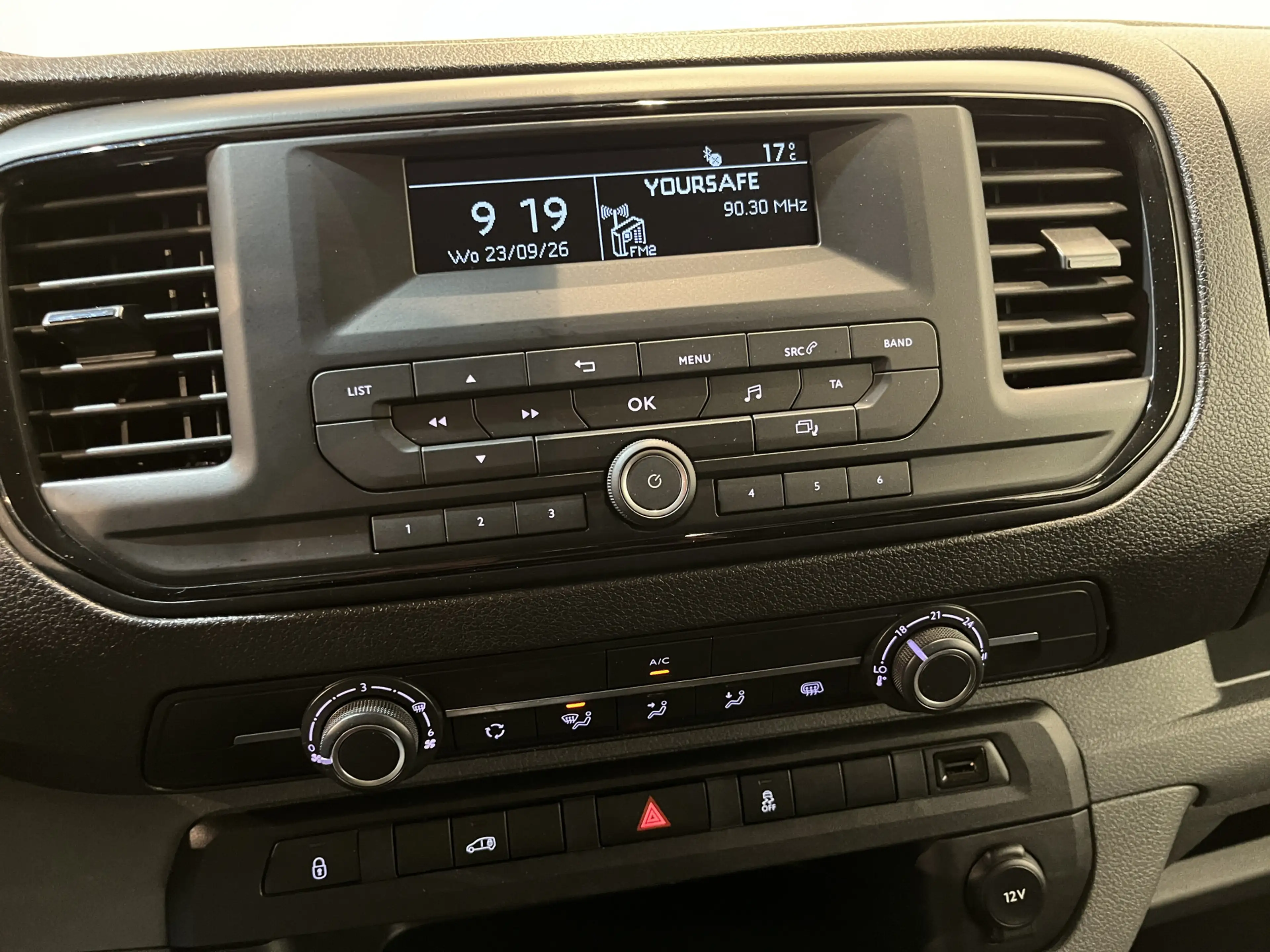 Opel Vivaro-e L2H1 Edition 50 kWh / 100% Elektrisch !! / Airco / — photo 9