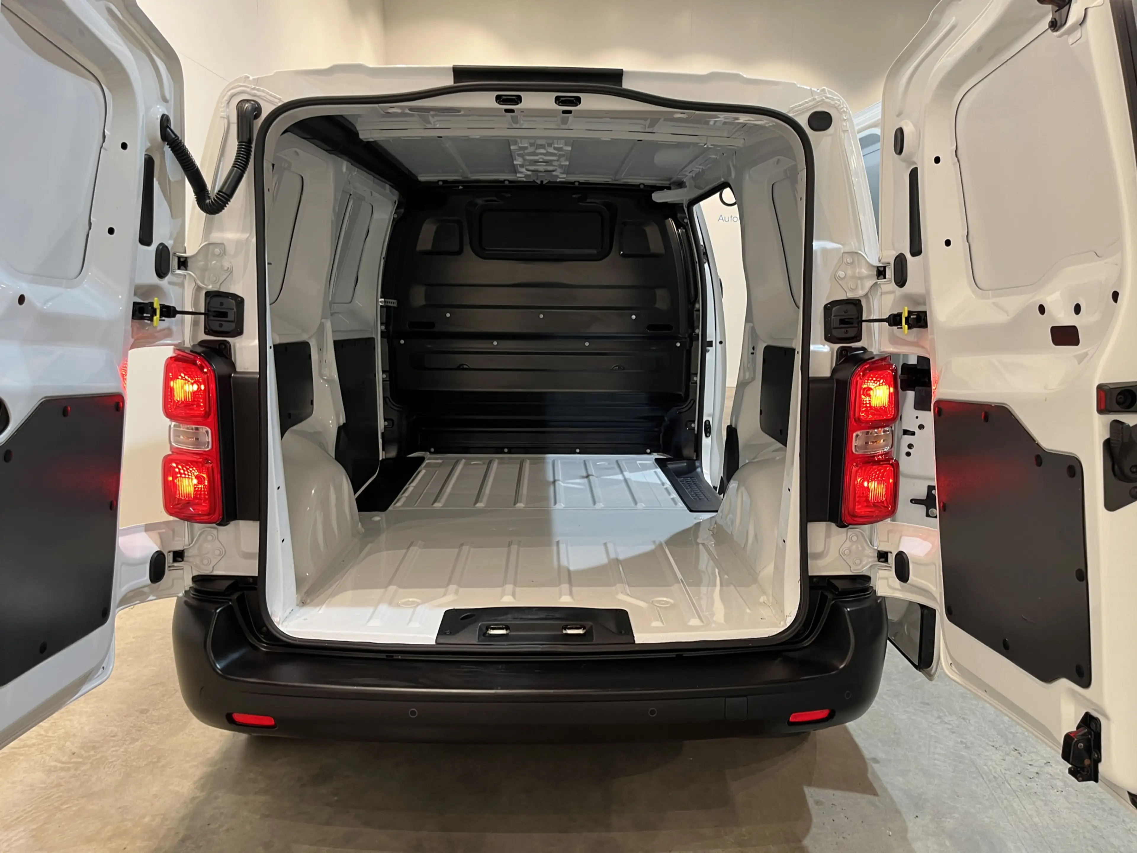 Opel Vivaro-e L2H1 Edition 50 kWh / 100% Elektrisch !! / Airco / — photo 5