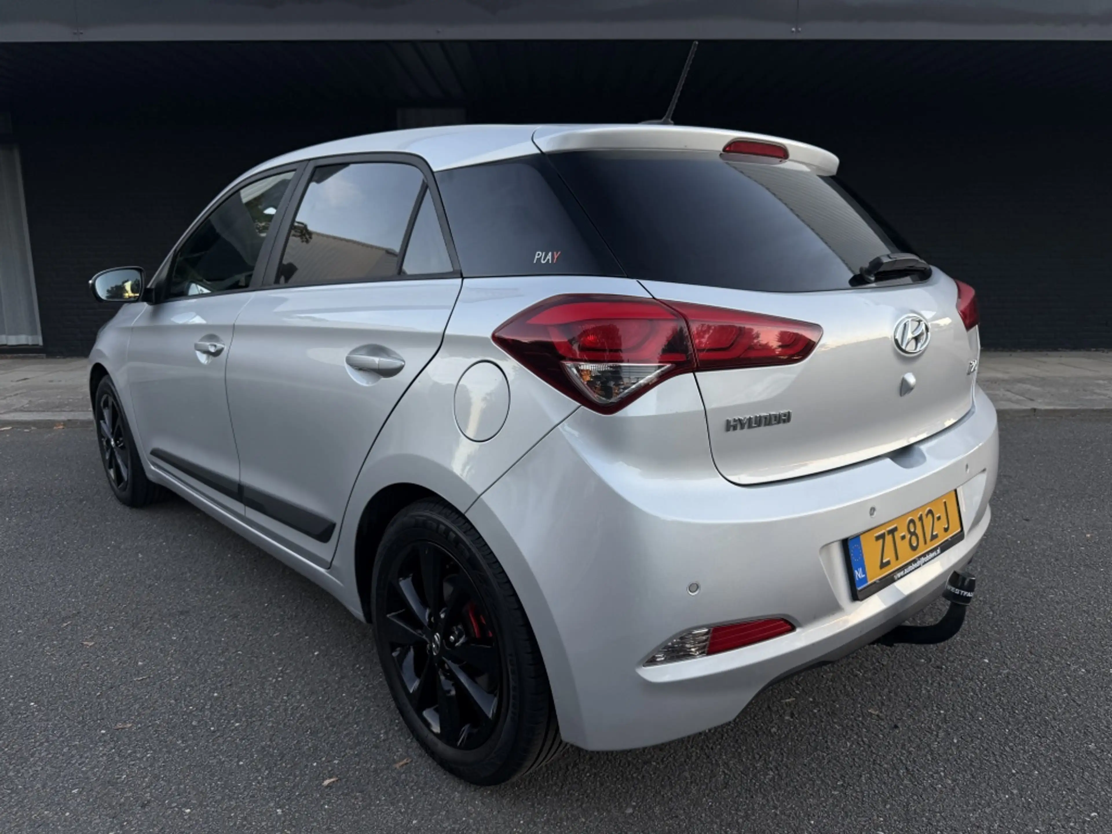 Hyundai i20 1.2 HP Black edition — photo 2