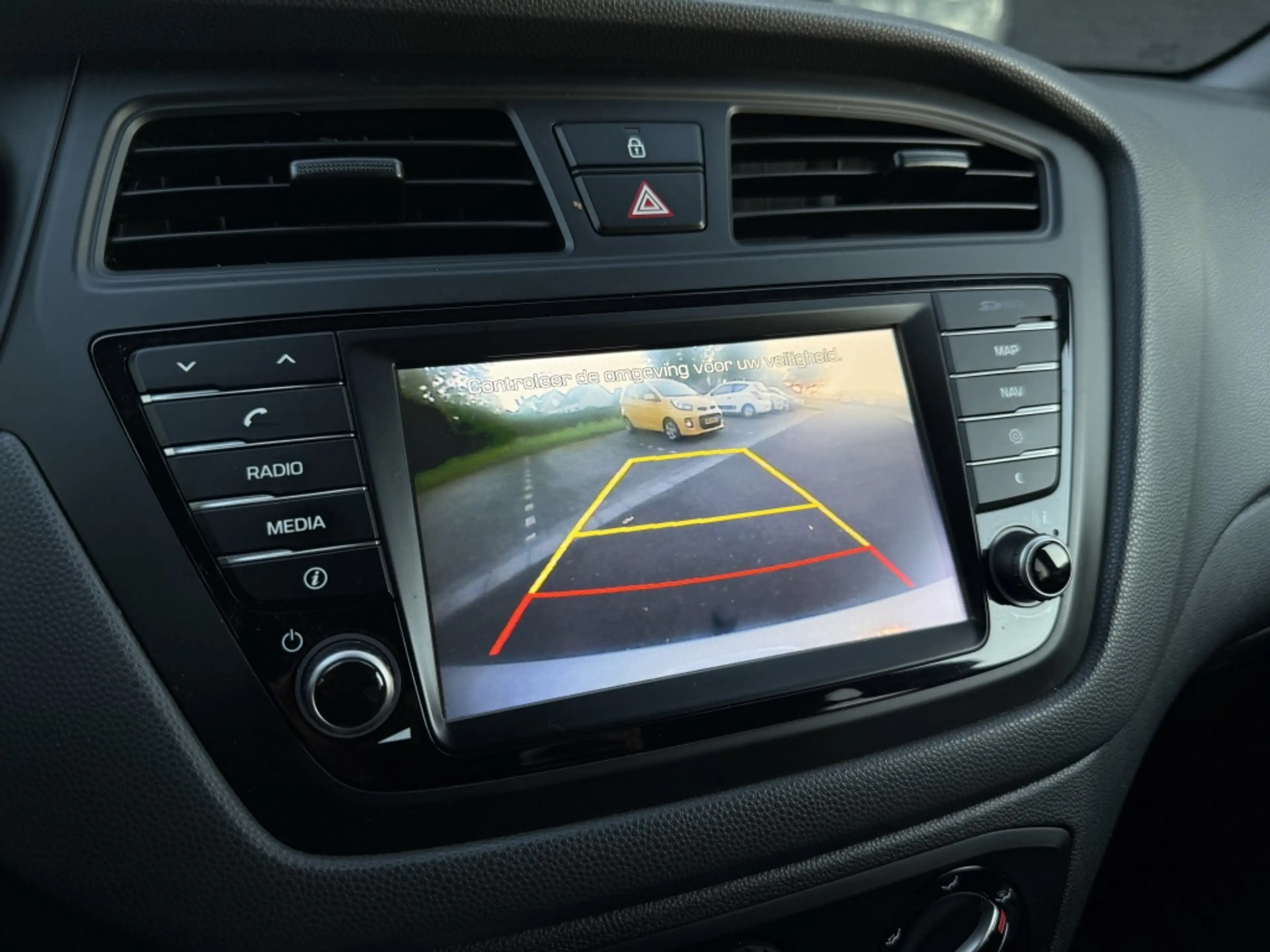 Hyundai i20 1.2 HP Black edition — photo 15