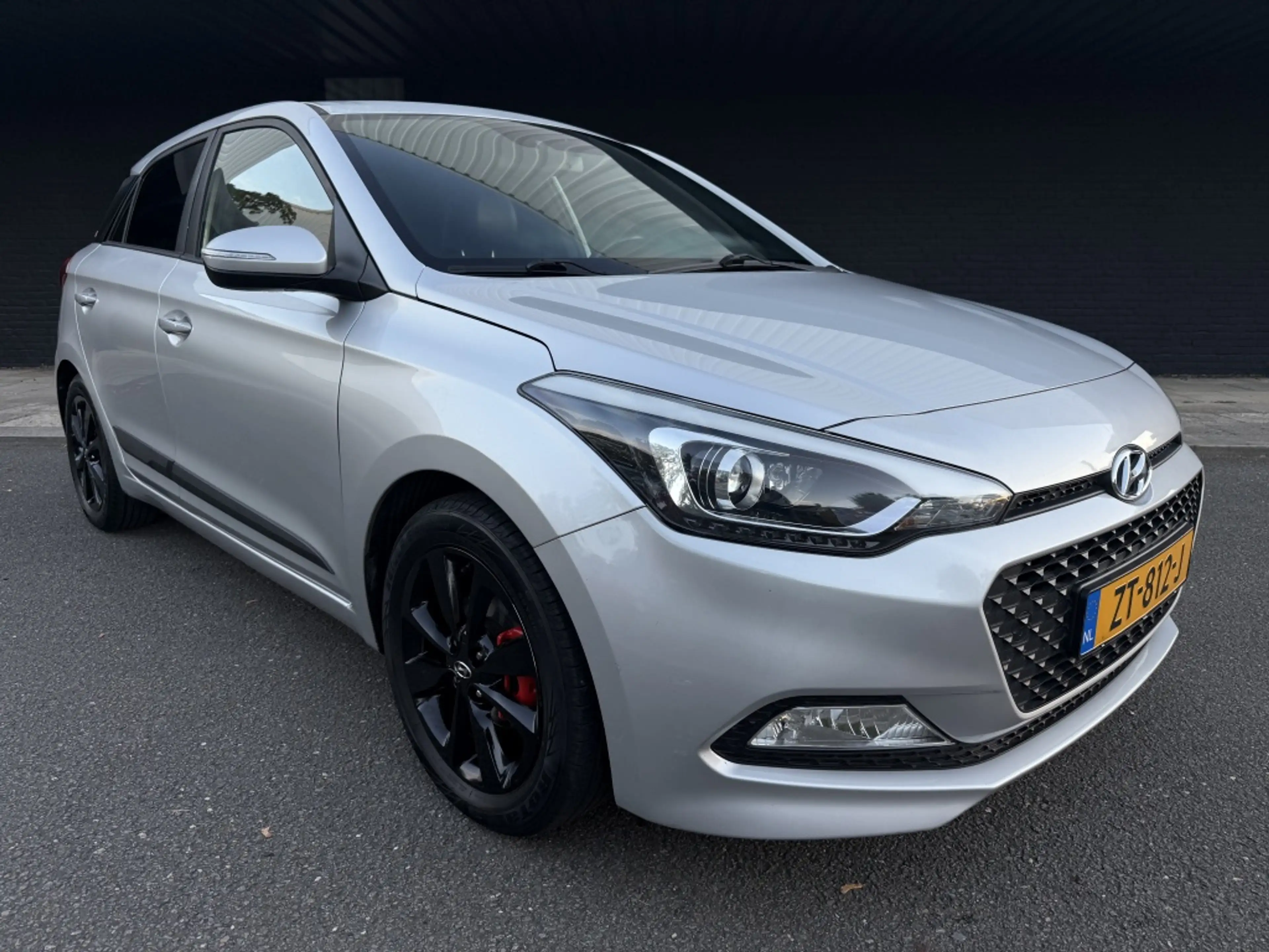 Hyundai i20 1.2 HP Black edition — photo 19