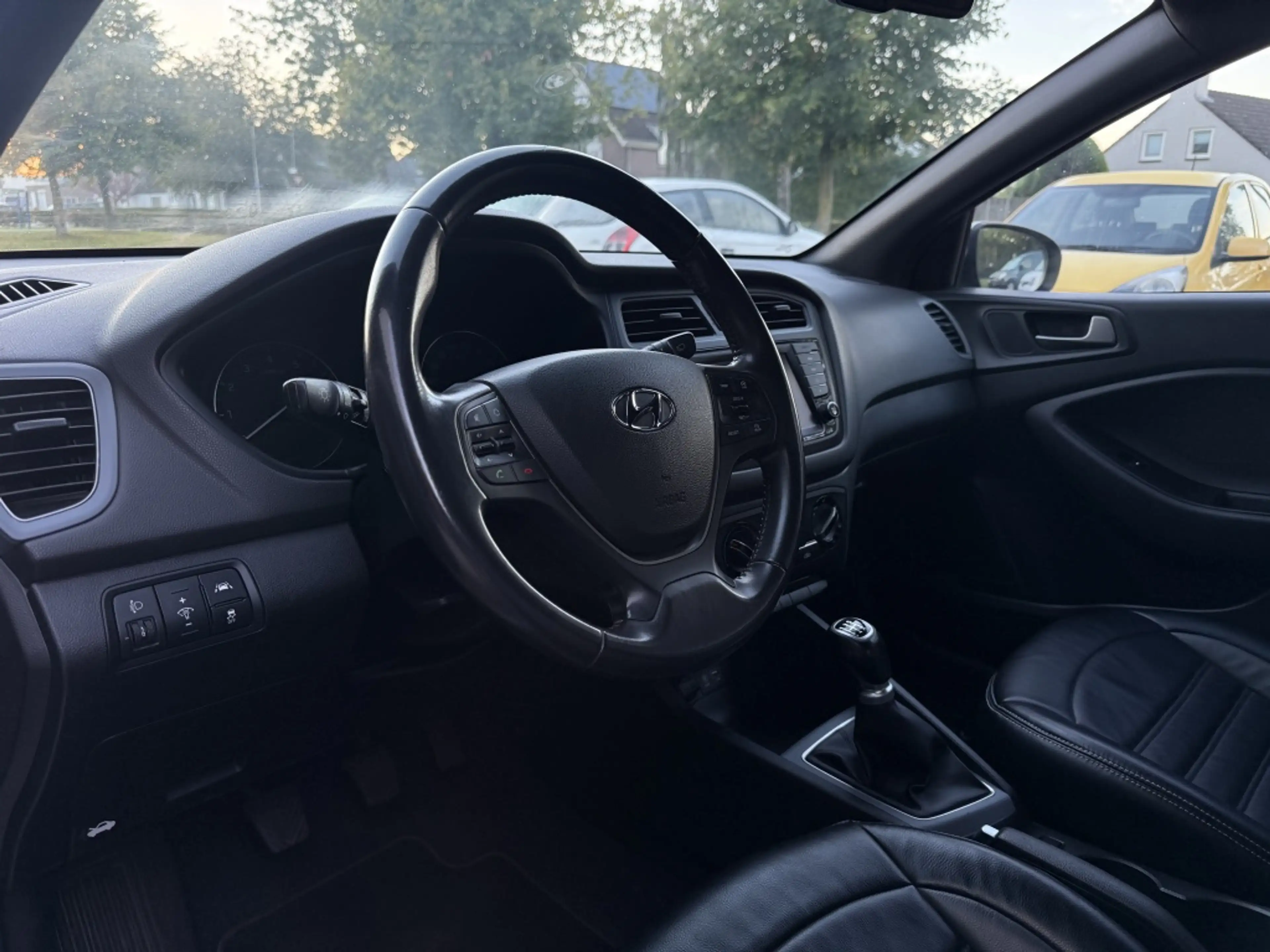 Hyundai i20 1.2 HP Black edition — photo 7