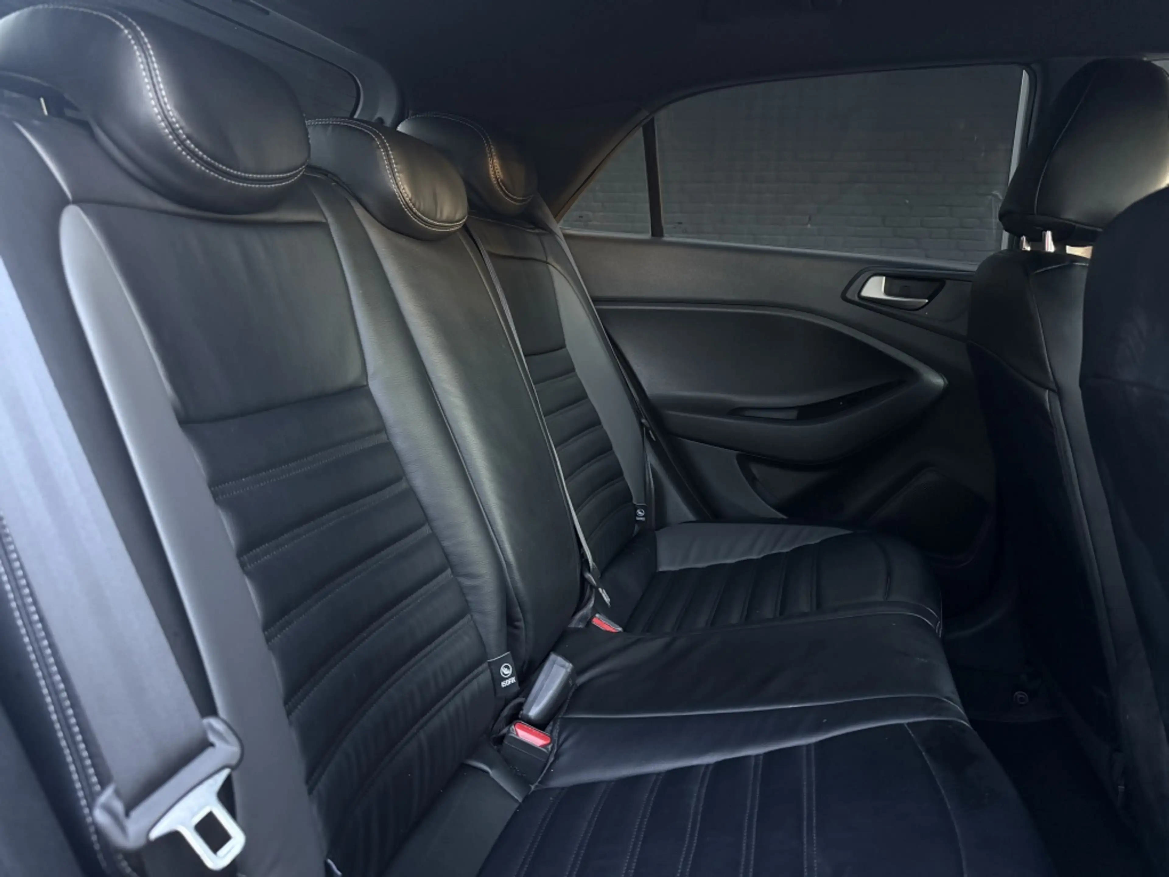 Hyundai i20 1.2 HP Black edition — photo 5