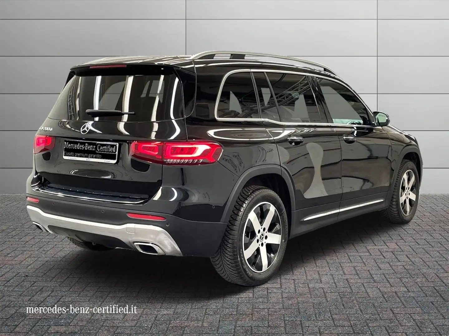 Mercedes-Benz GLB 200 d Sport Plus auto Black - 2