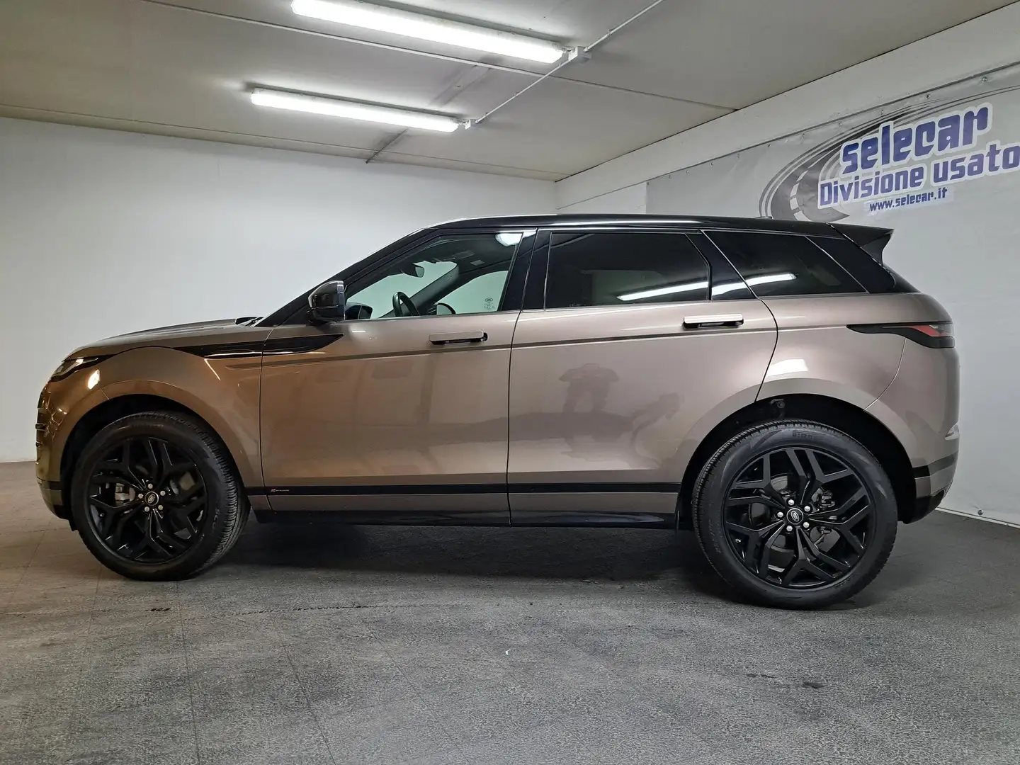 Land Rover Range Rover Evoque Evoque 2.0d i4 mhev R-Dynamic HSE awd 180cv auto Bronzo - 2