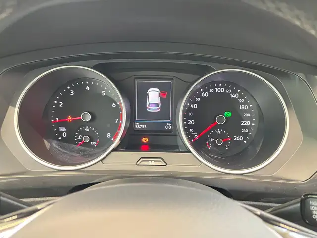 Volkswagen Tiguan view 12