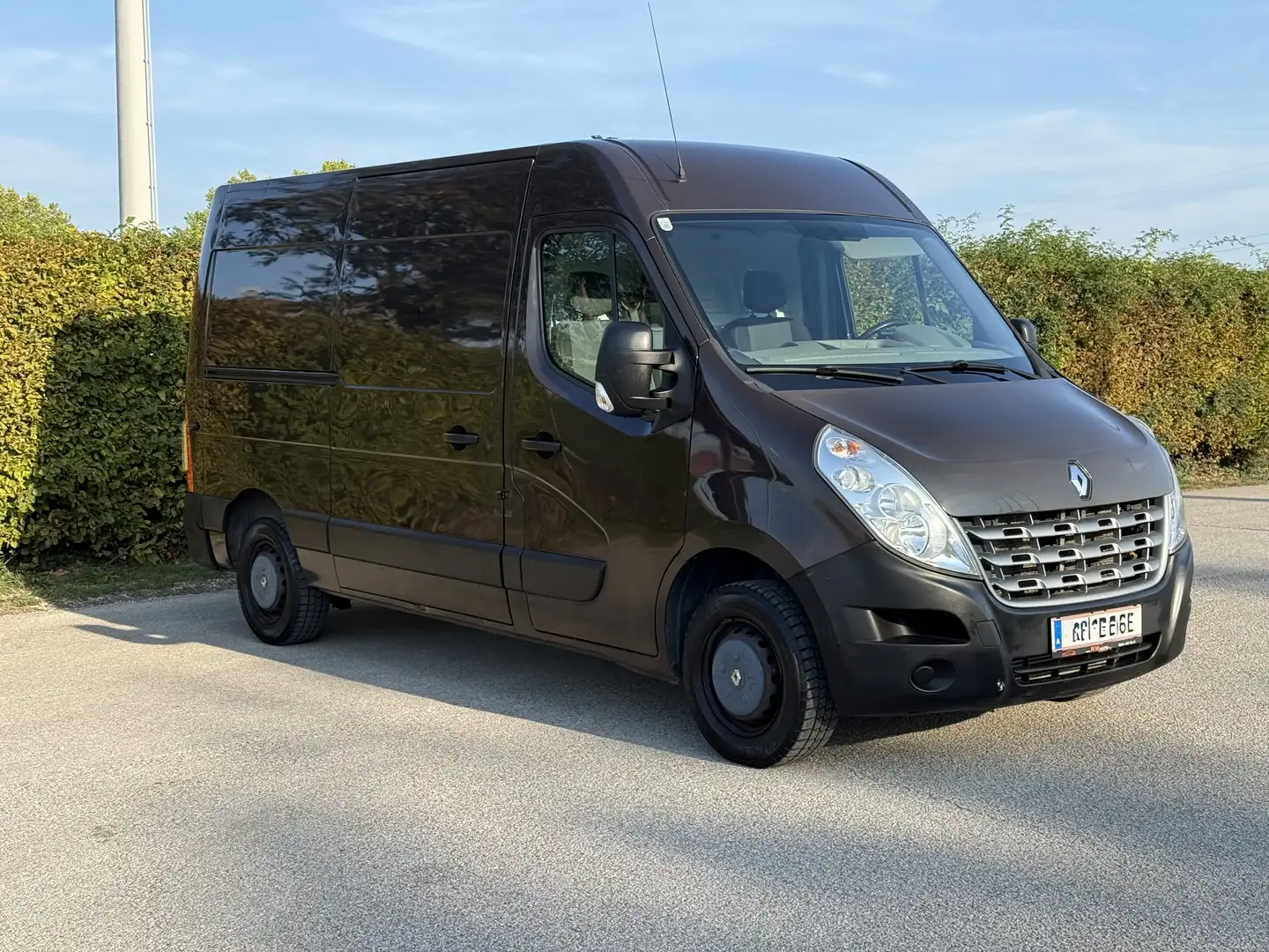 Renault Master Transporter L2H2 3,3t dCi 125 DPF Euro5 Braun - 2
