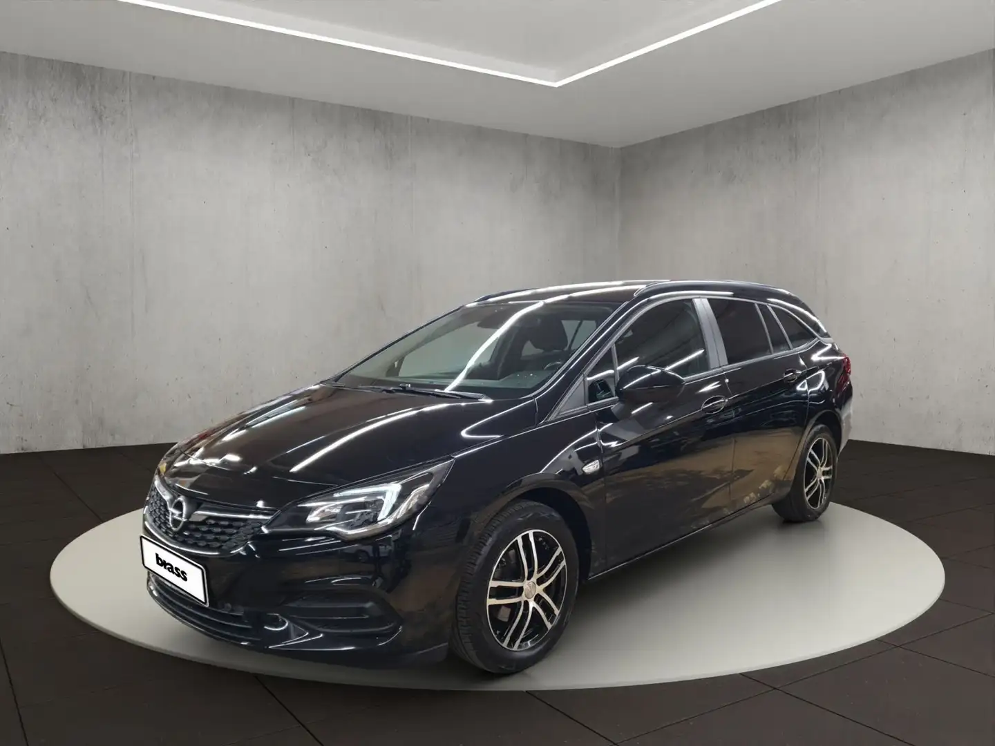 Opel Astra Sports Tourer Edition 1.2 Direct Injection Zwart - 1