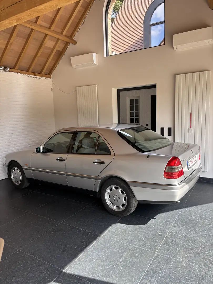 Oldtimer Mercedes Benz Elegance c 220 Diesel Argento - 1