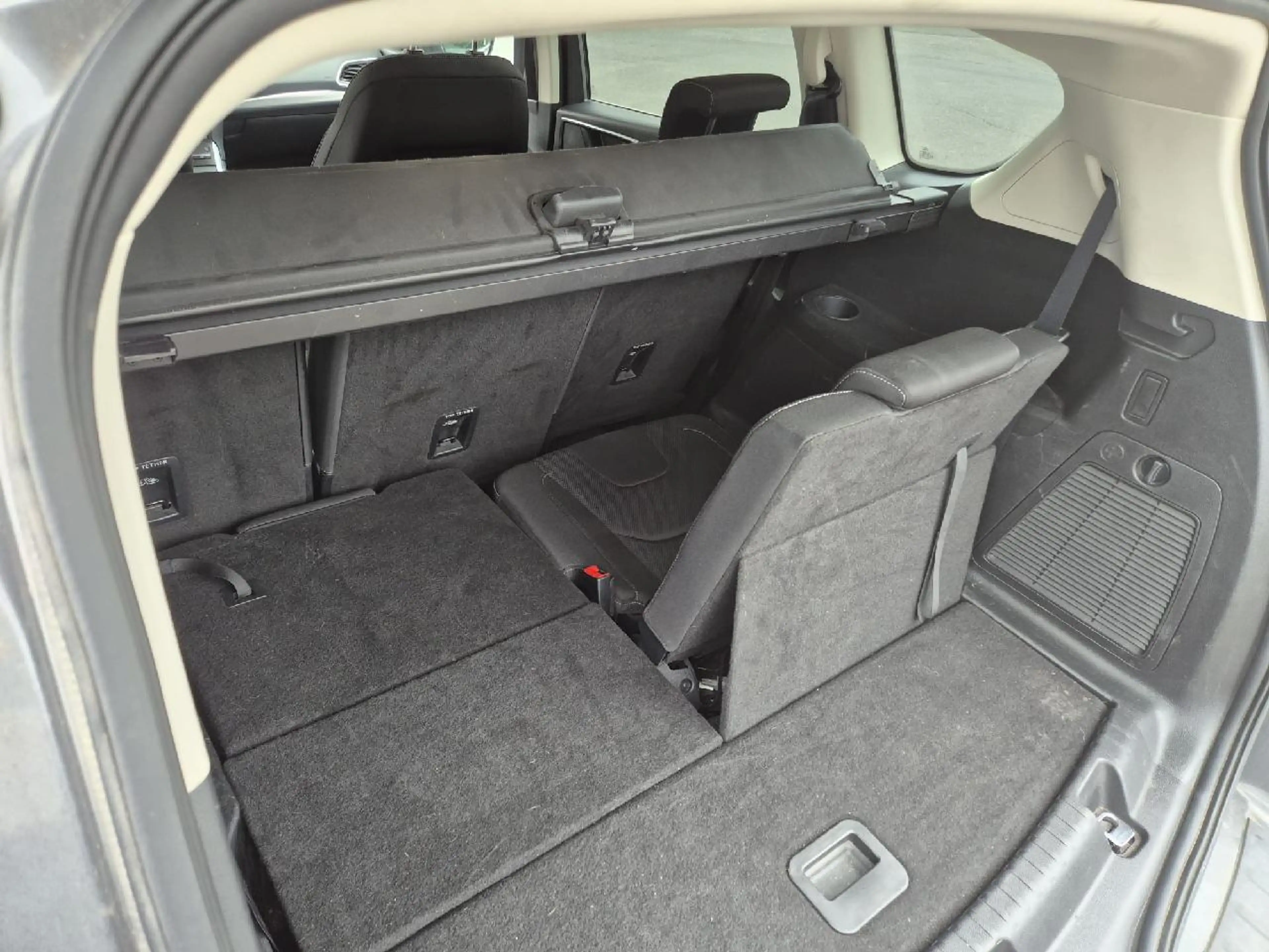 Ford S-Max Titanium AWD — photo 9