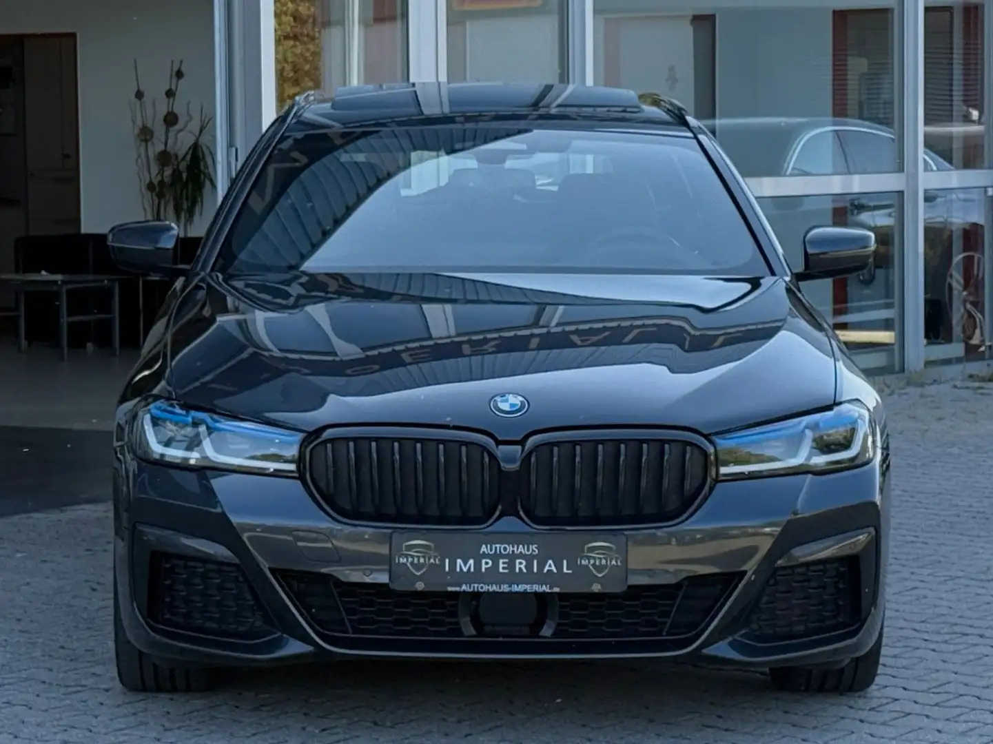 BMW 530 dxDr M SPORT MASSAG+PANO+STNDH+HUD+ACC+LAS+19 Grau - 2