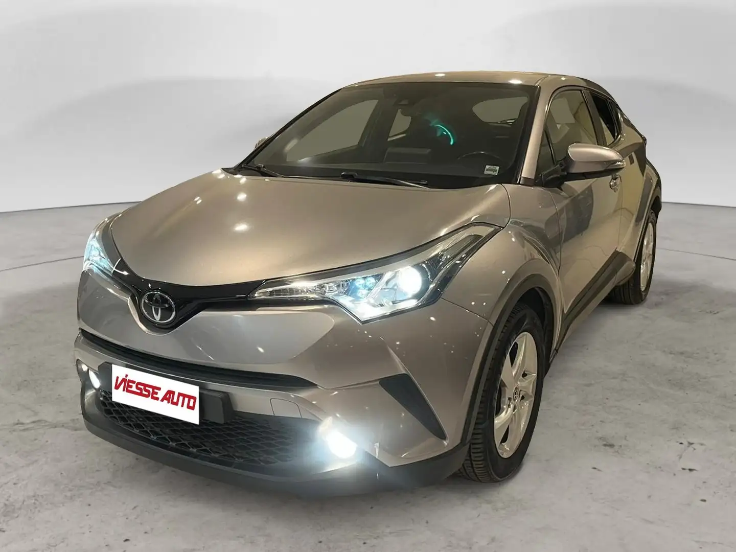 Toyota C-HR C-HR I 2016 1.2t Active 4wd cvt Argento - 1