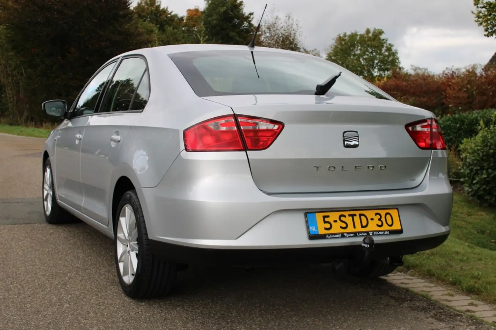 SEAT Toledo 1.2 TSI 86pk Enjoy 5-drs Airco/Cruise/Trekhaak/1e Gris - 2