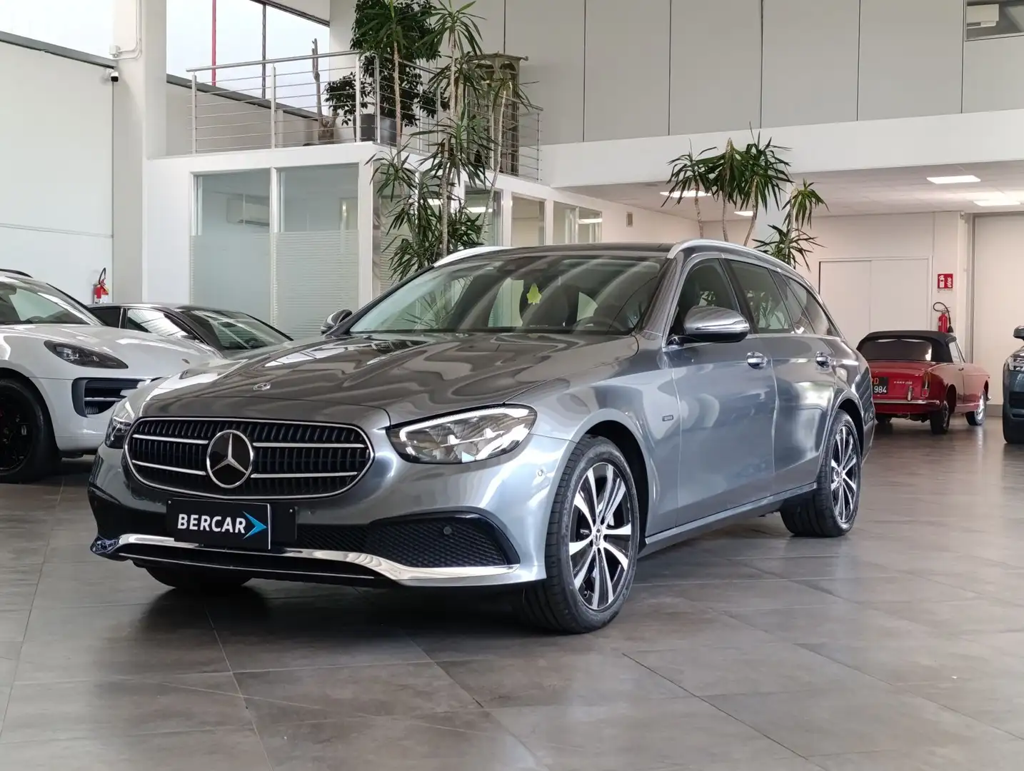 Mercedes-Benz E 300 E 300 de Auto EQ-Power Business Sport - 1