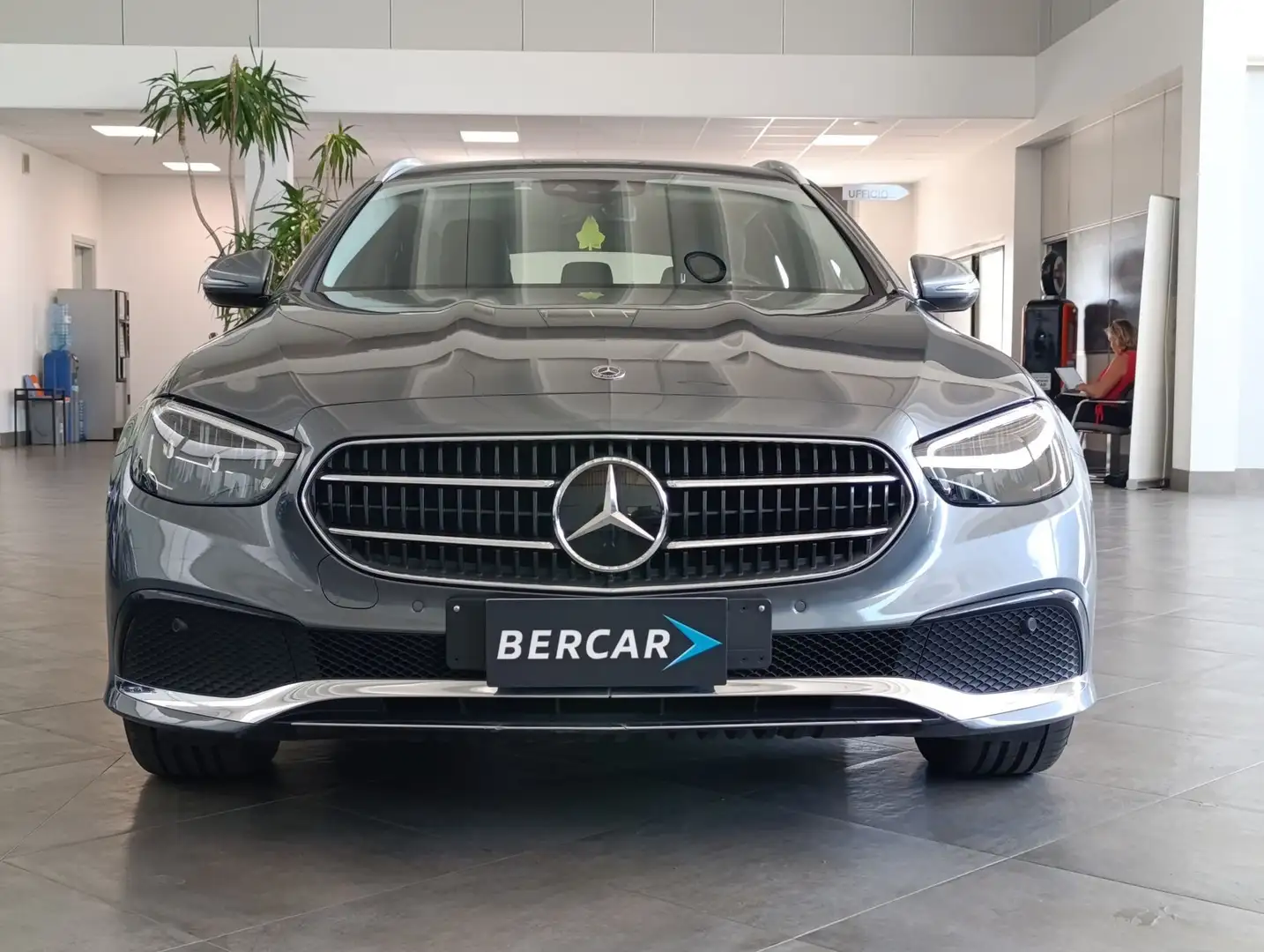 Mercedes-Benz E 300 E 300 de Auto EQ-Power Business Sport - 2