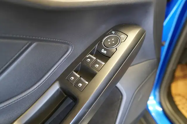 Ford Focus view 13