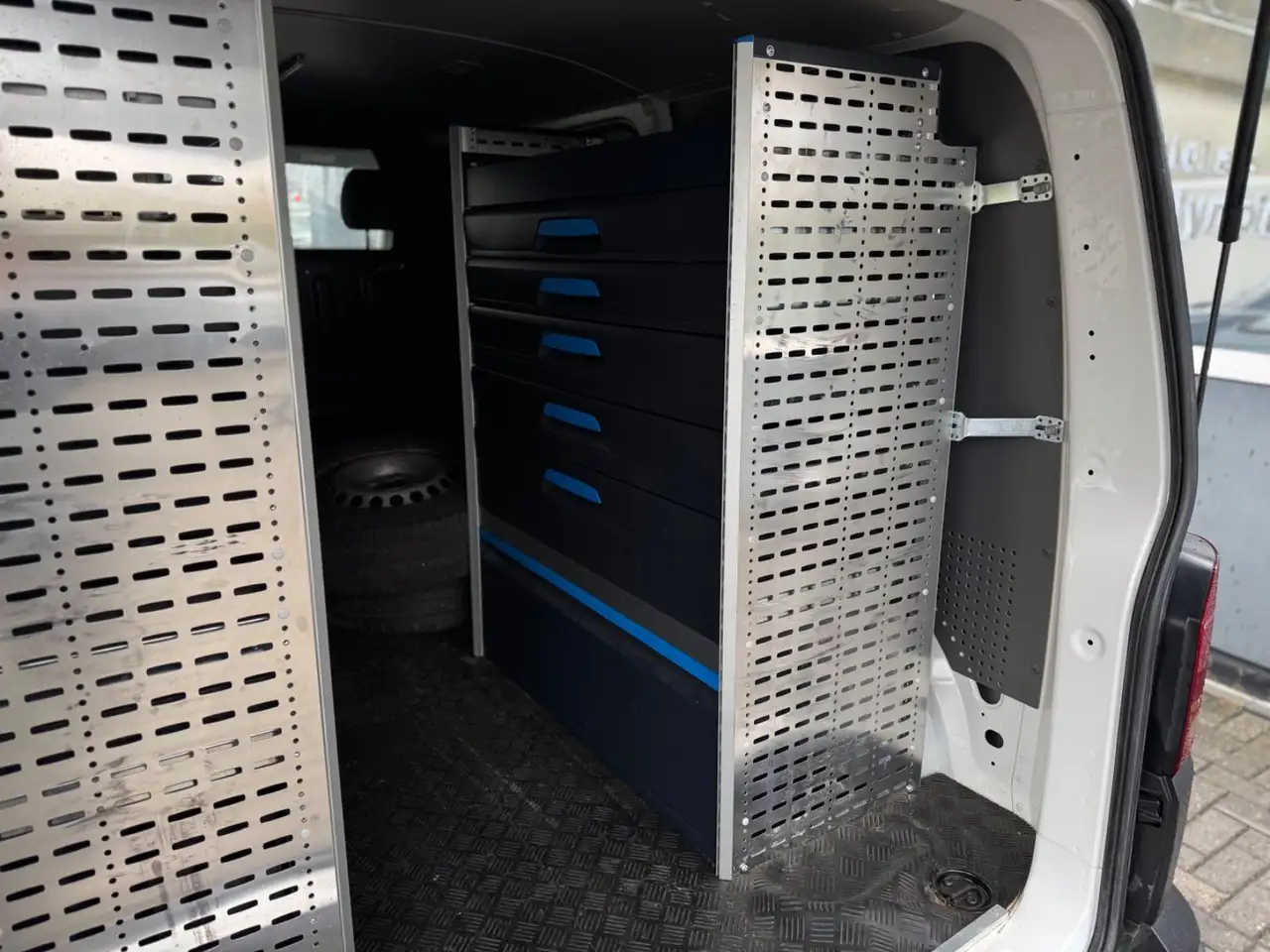 2021 Volkswagen T6 Transporter T6.1 Transporter Kasten DSG AHK KAM CARPL REGAL, photograph 8