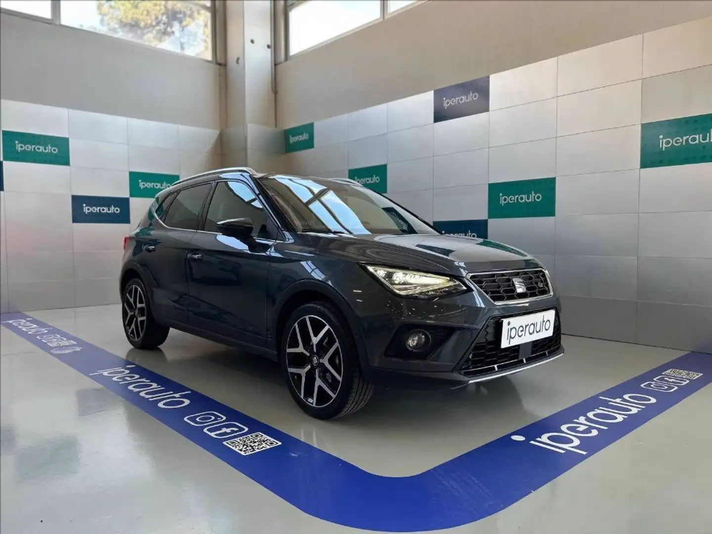 SEAT Arona 1.0 ecotsi FR 115cv my18 Grigio - 1