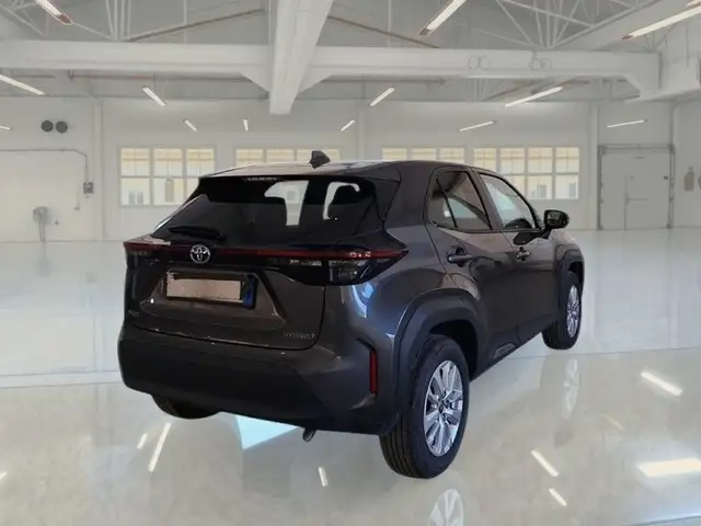 Toyota Yaris Cross view 4