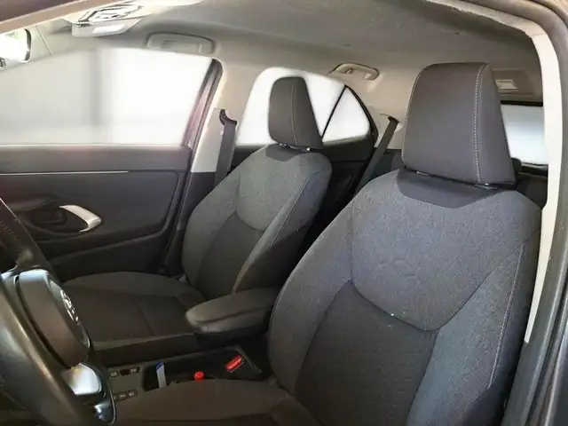 Toyota Yaris Cross view 9