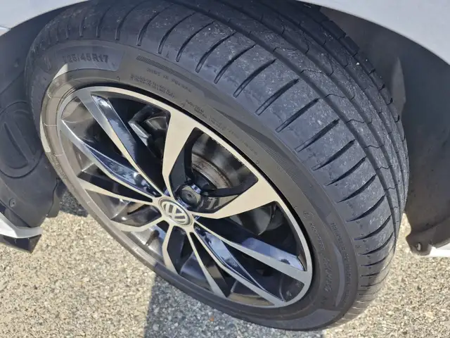 Volkswagen Golf view 15