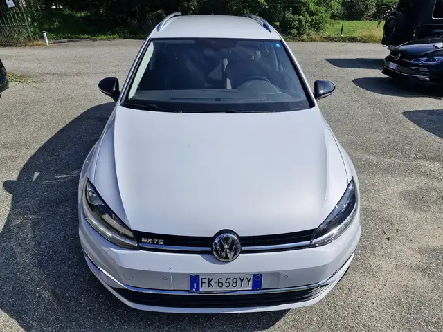 Volkswagen Golf view 9