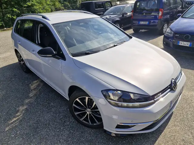 Volkswagen Golf view 8