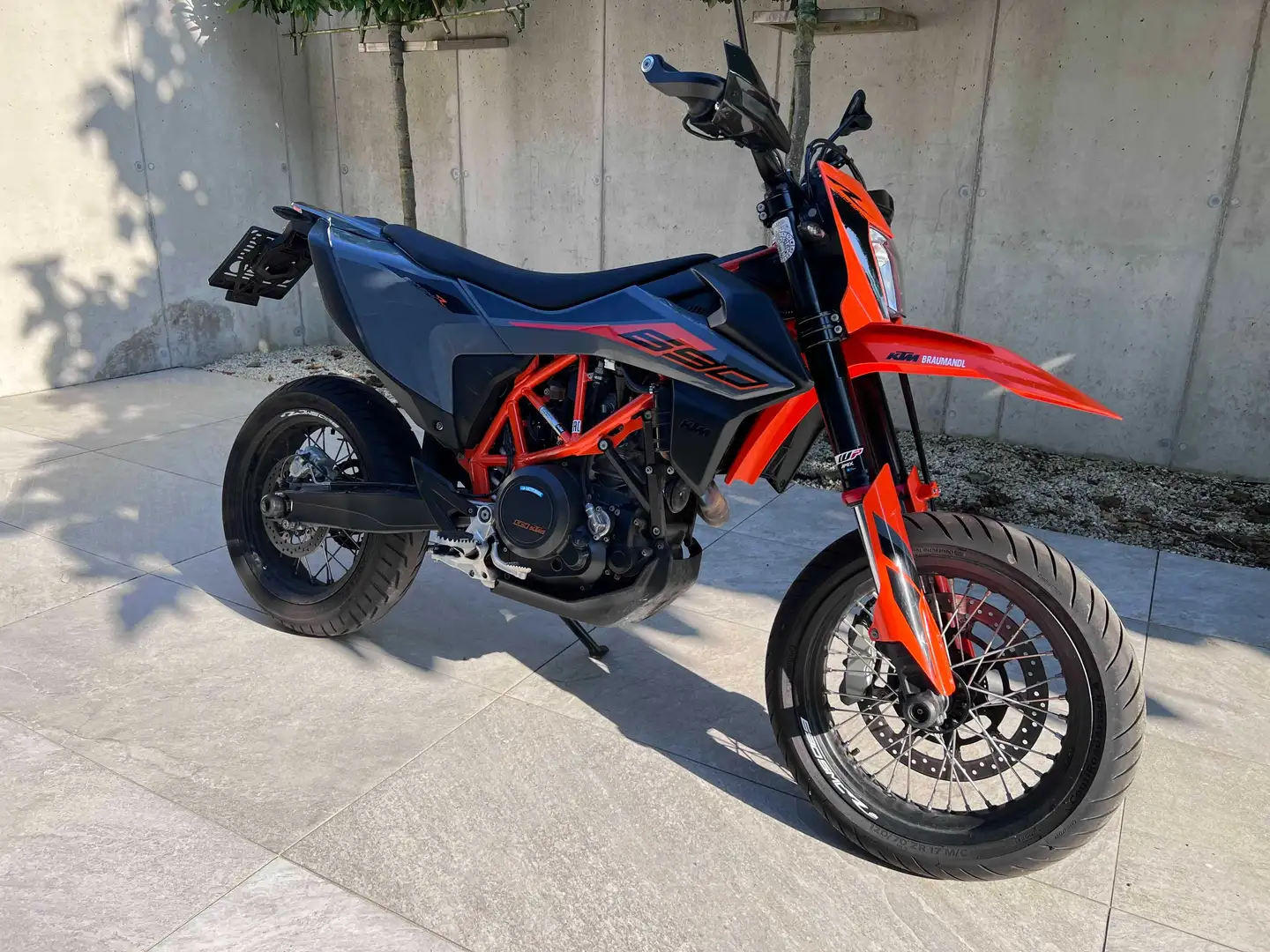 KTM 690 SMC R Grau - 2